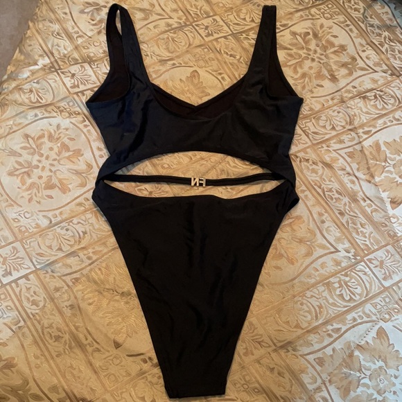 FASHION NOVA Babe One Piece Swimsuit - Picture 6 of 6